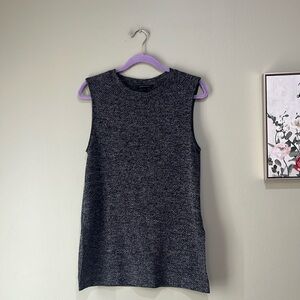 🎄Banana Republic heathered upscale tank